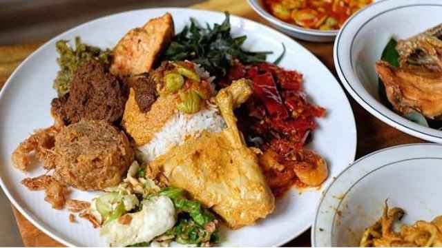 Franchise rumah makan Padang Murah tanpa bagi hasil dan royalti fee.