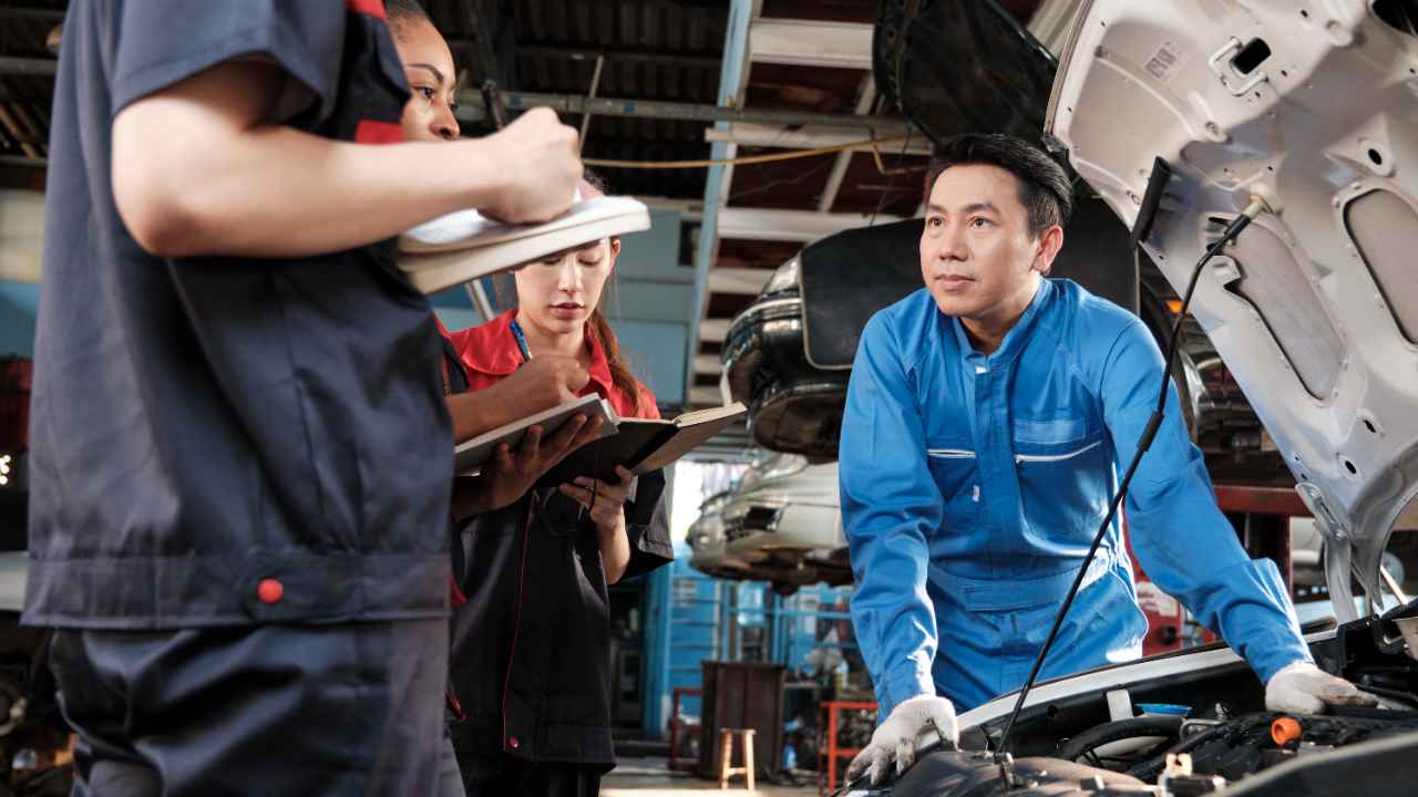 10 Franchise Bengkel Mobil untuk pemula tanpa pengalaman